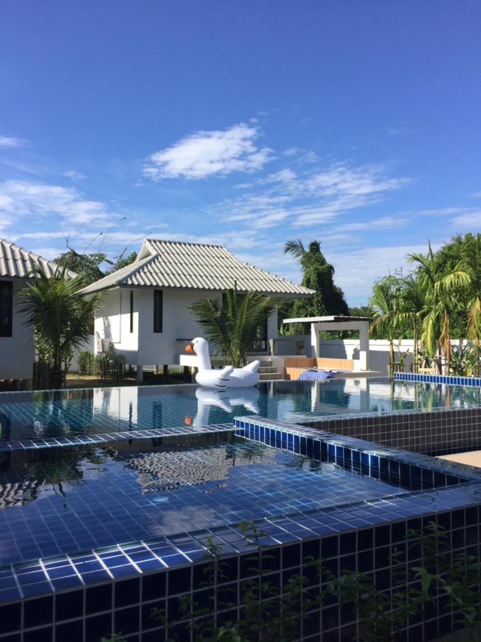 Bulan Villa 라용 외부 사진