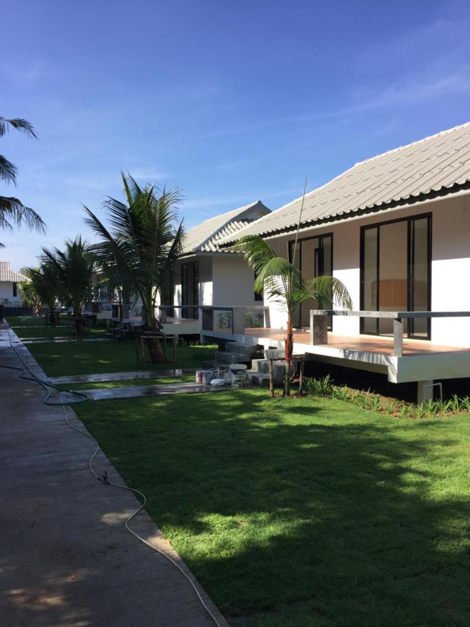 Bulan Villa 라용 외부 사진