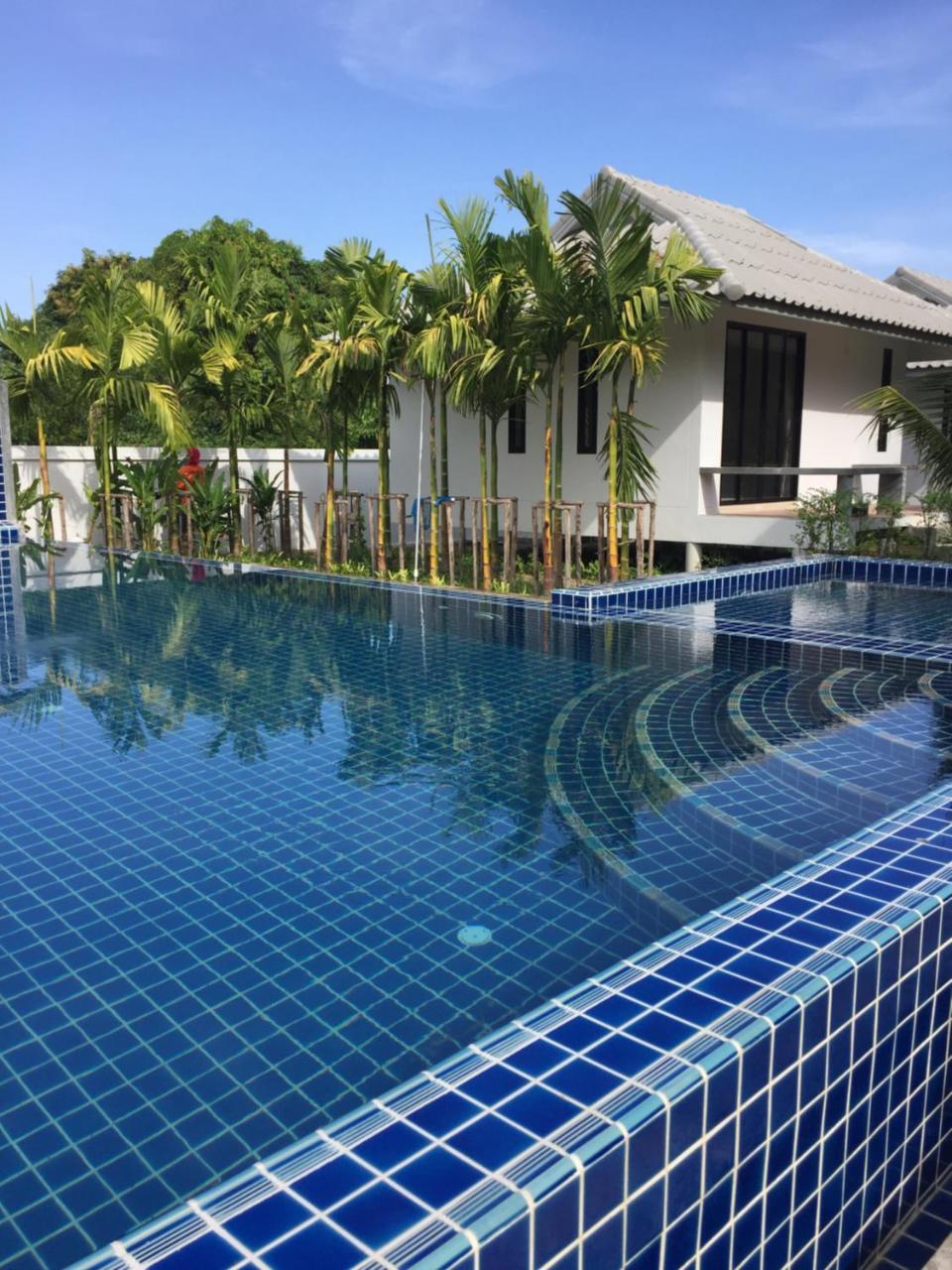 Bulan Villa 라용 외부 사진