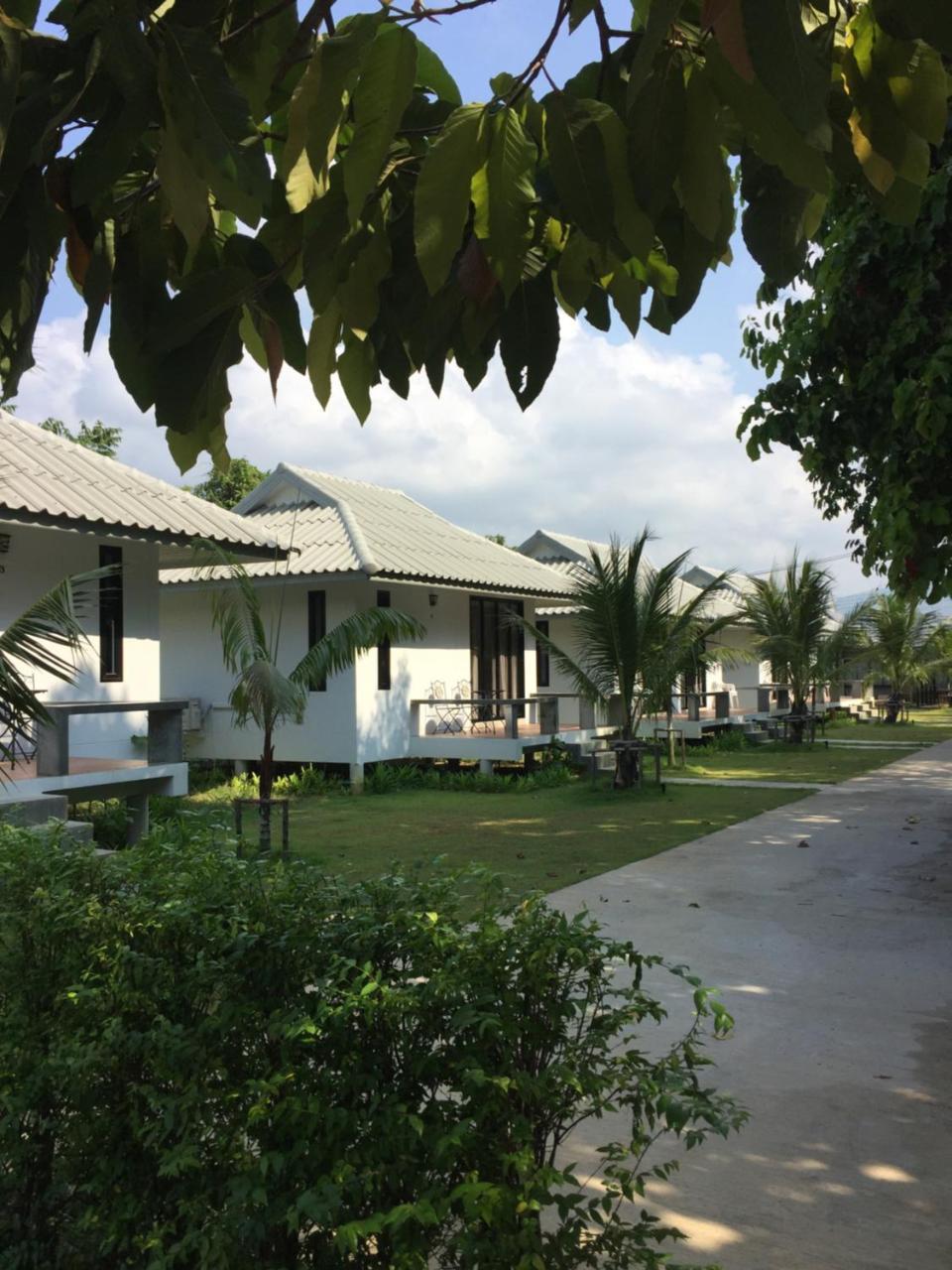 Bulan Villa 라용 외부 사진