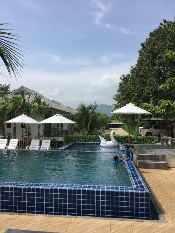 Bulan Villa 라용 외부 사진