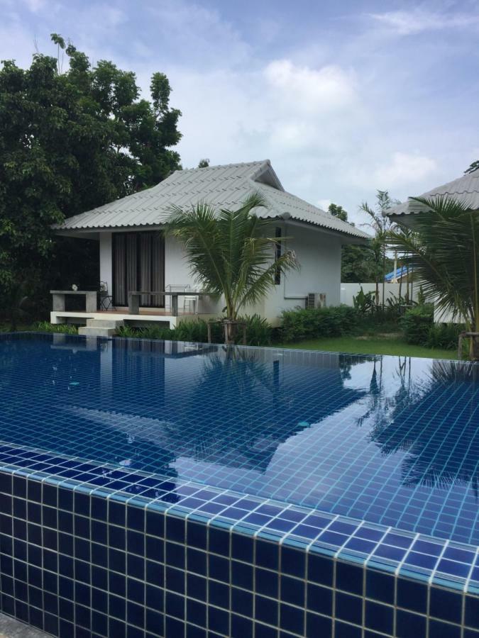 Bulan Villa 라용 외부 사진