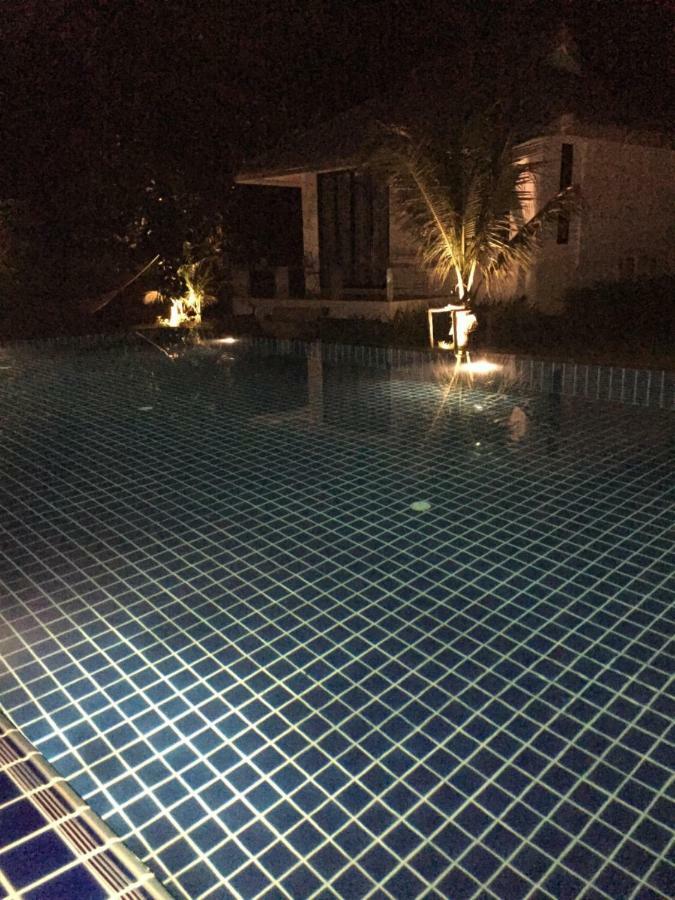 Bulan Villa 라용 외부 사진